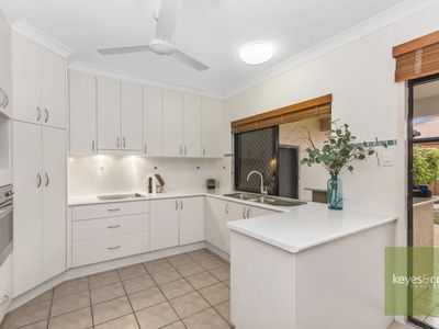 9 Hallett Close, Douglas