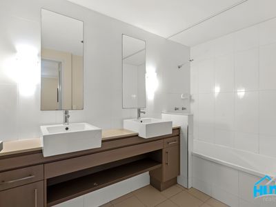 1318 / 12-21 Gregory Street, Westcourt