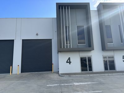 4 / 32 Aylesbury Drive, Altona