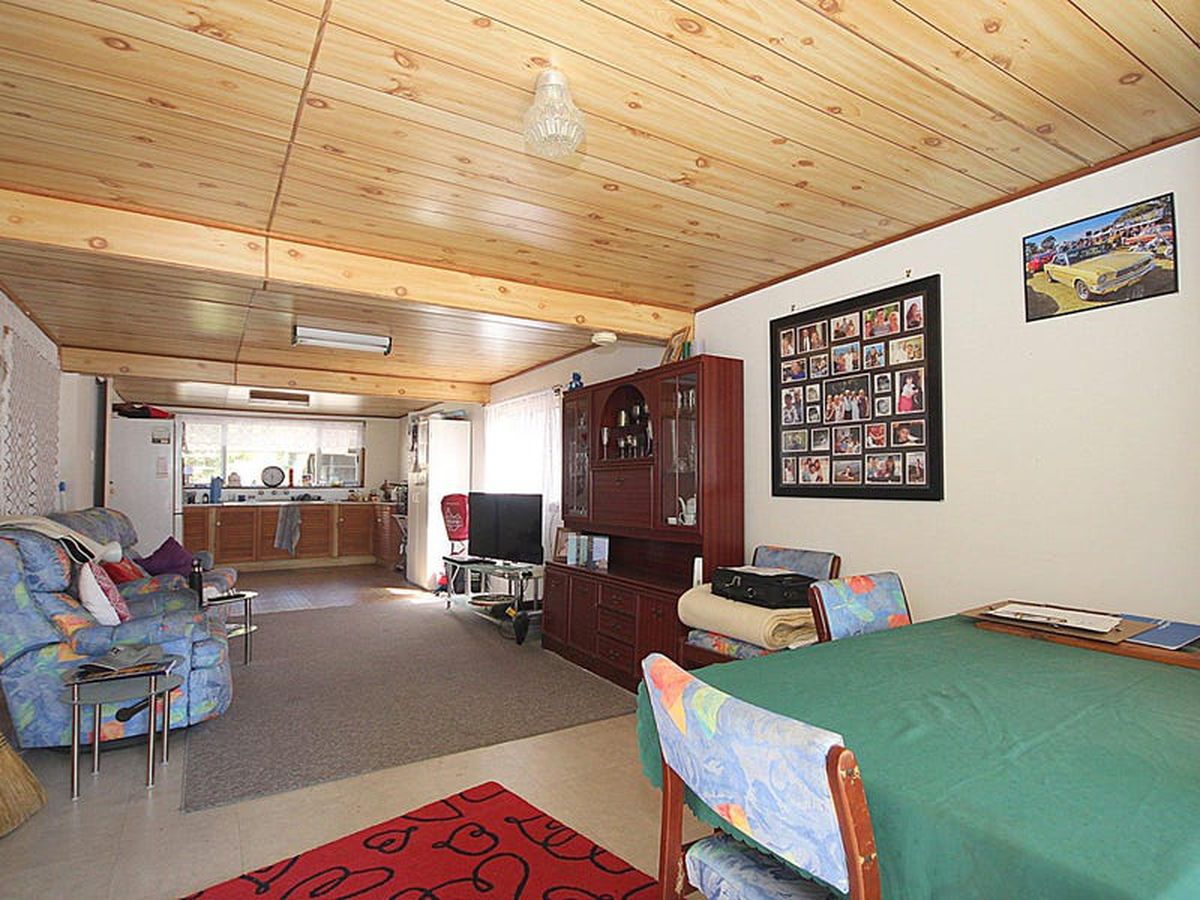 97 Cook Parade, Lemon Tree Passage, Lemon Tree Passage - Thumbnail 4