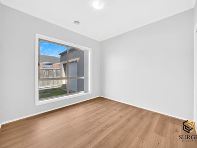 11 Holland Crescent, Truganina