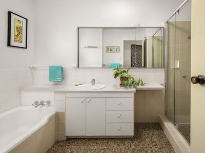 7 / 24 Laurence Street, St Lucia