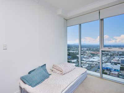 22908 / 5 Lawson Street, Southport