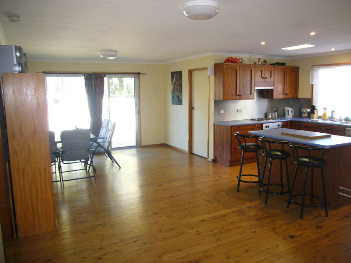 49 Avenue of the Allies, Tanilba Bay, Tanilba Bay - Thumbnail 5