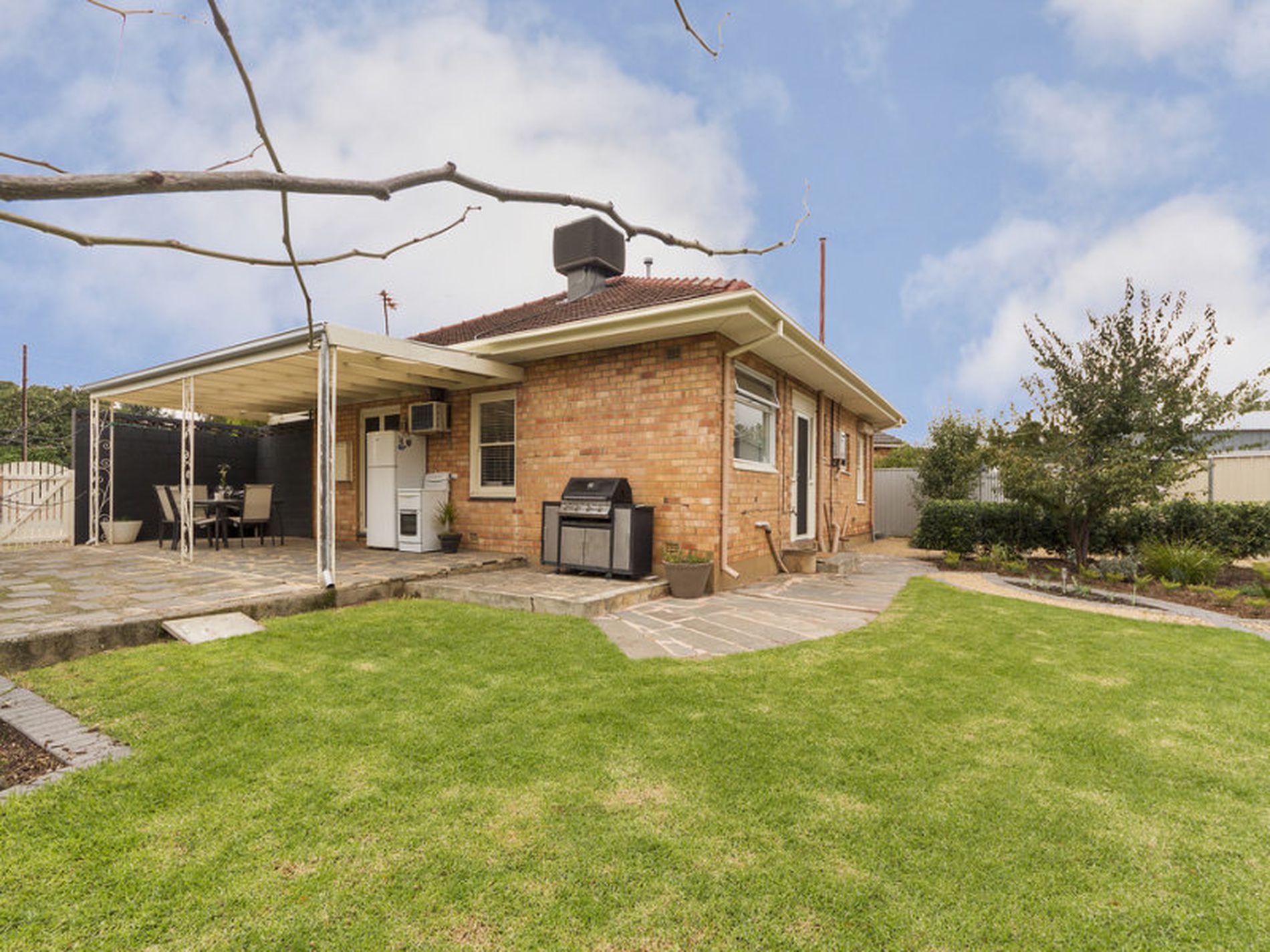 5 Hill Place, Richmond