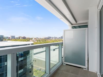 M1005 / 188 Macaulay Road, North Melbourne