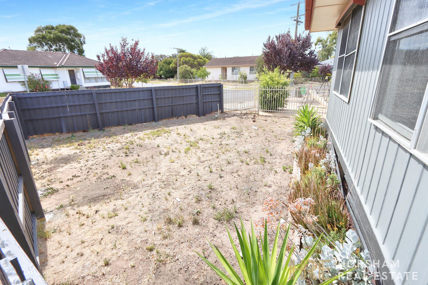 72 Albert Street, Horsham