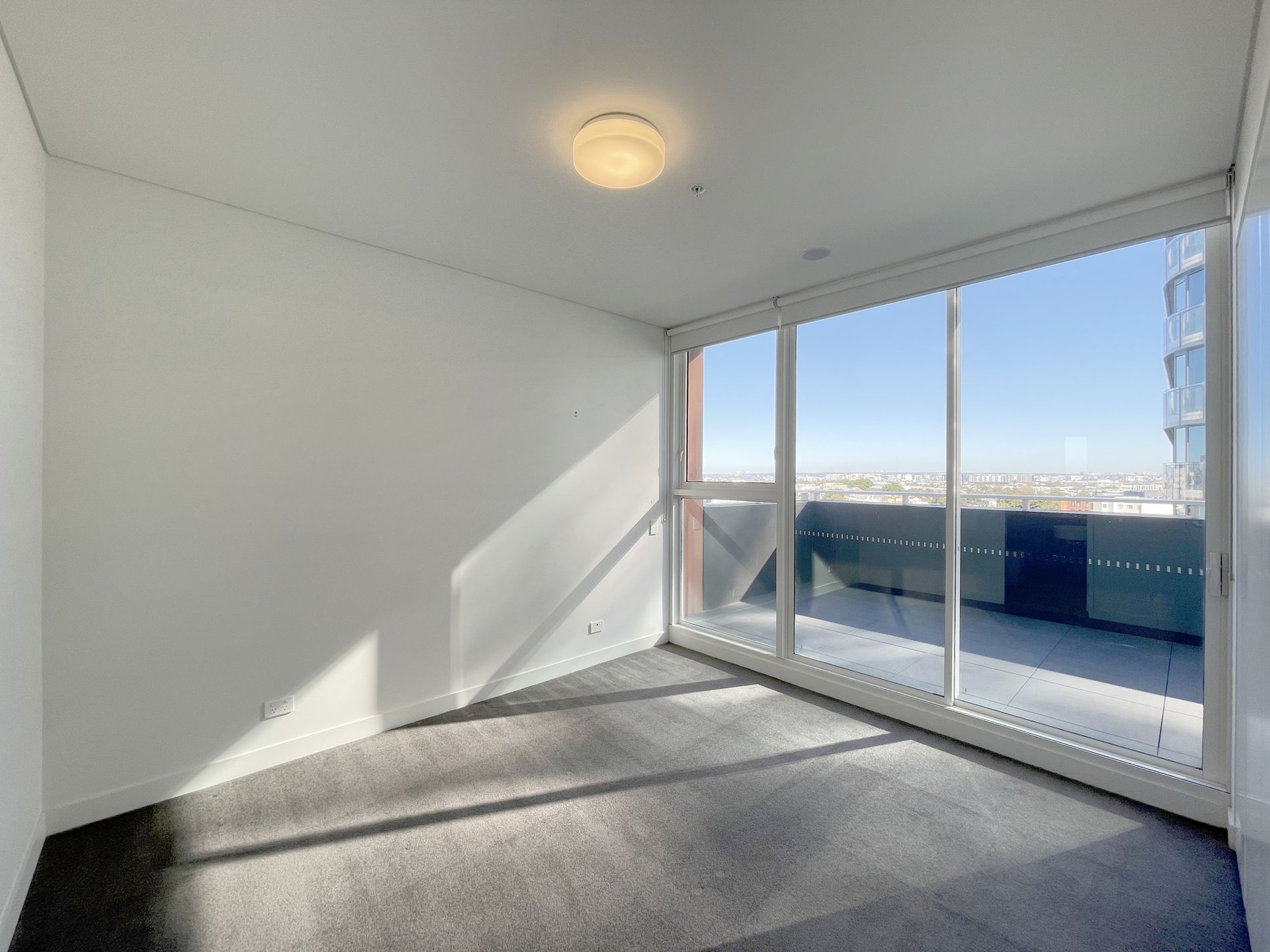 907 / 8 Ebsworth Street, Zetland