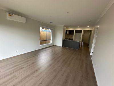 9 Pontburn Road, Truganina