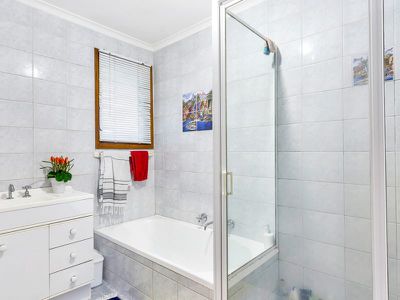 1 Dargie Avenue, Hope Valley