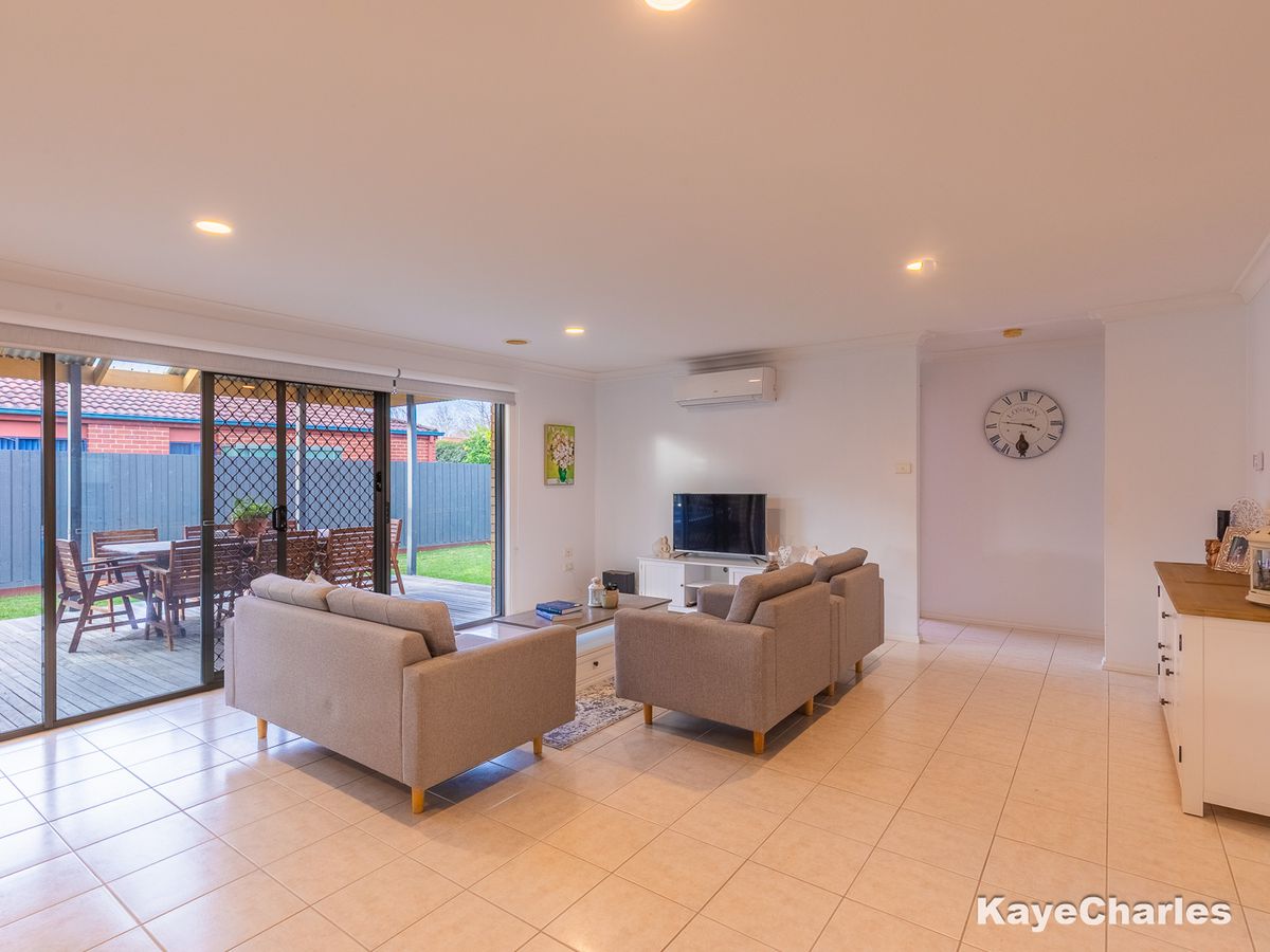 7 Castle Court, Beaconsfield