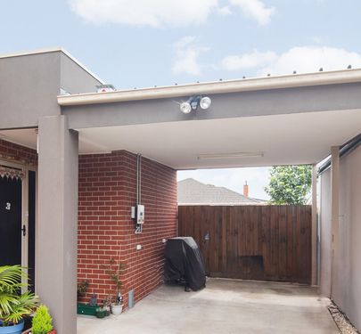 3 / 4 Ashdale Court, Springvale