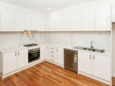 3/4 Dickens Street, Heidelberg Heights
