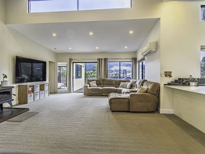 8432 Channel Highway, Cradoc