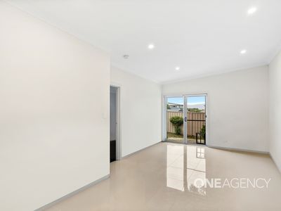 9 / 231 Princes Highway, Albion Park Rail