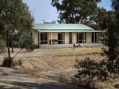 76 Pelchens Road, Horsham