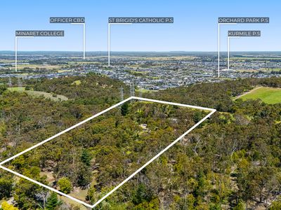 32 L L Road, Officer