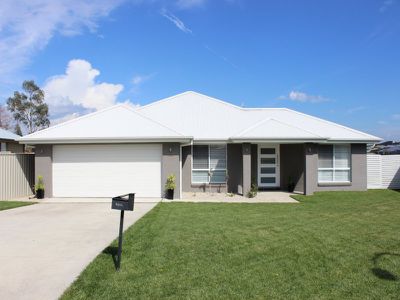 50 Hughes, Bathurst