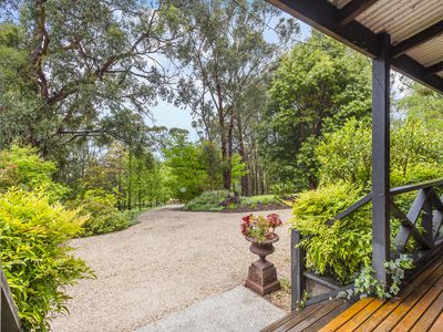 24 Blanche Parade, Mount Macedon