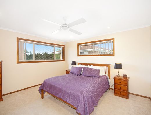Impressive home in convenient location   *** UNFURNISHED *** image 10