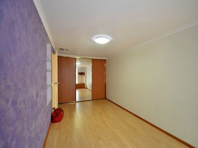 7 Bywood Way, Lynwood