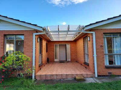 1 / 15 Essex Road, Mount Waverley