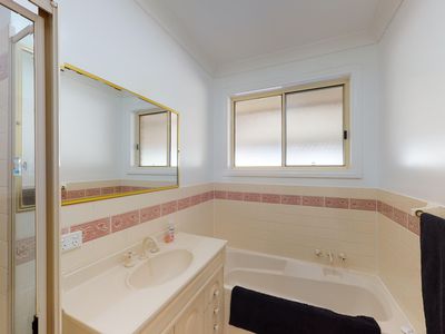 6 Renshaw Drive, Dubbo