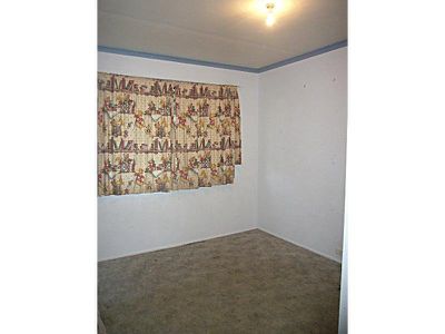 217 Ewing Road, Woodridge