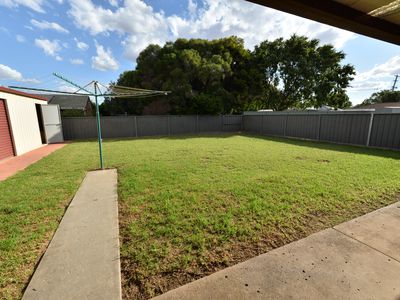 5 Ebelina Crescent, Parkes