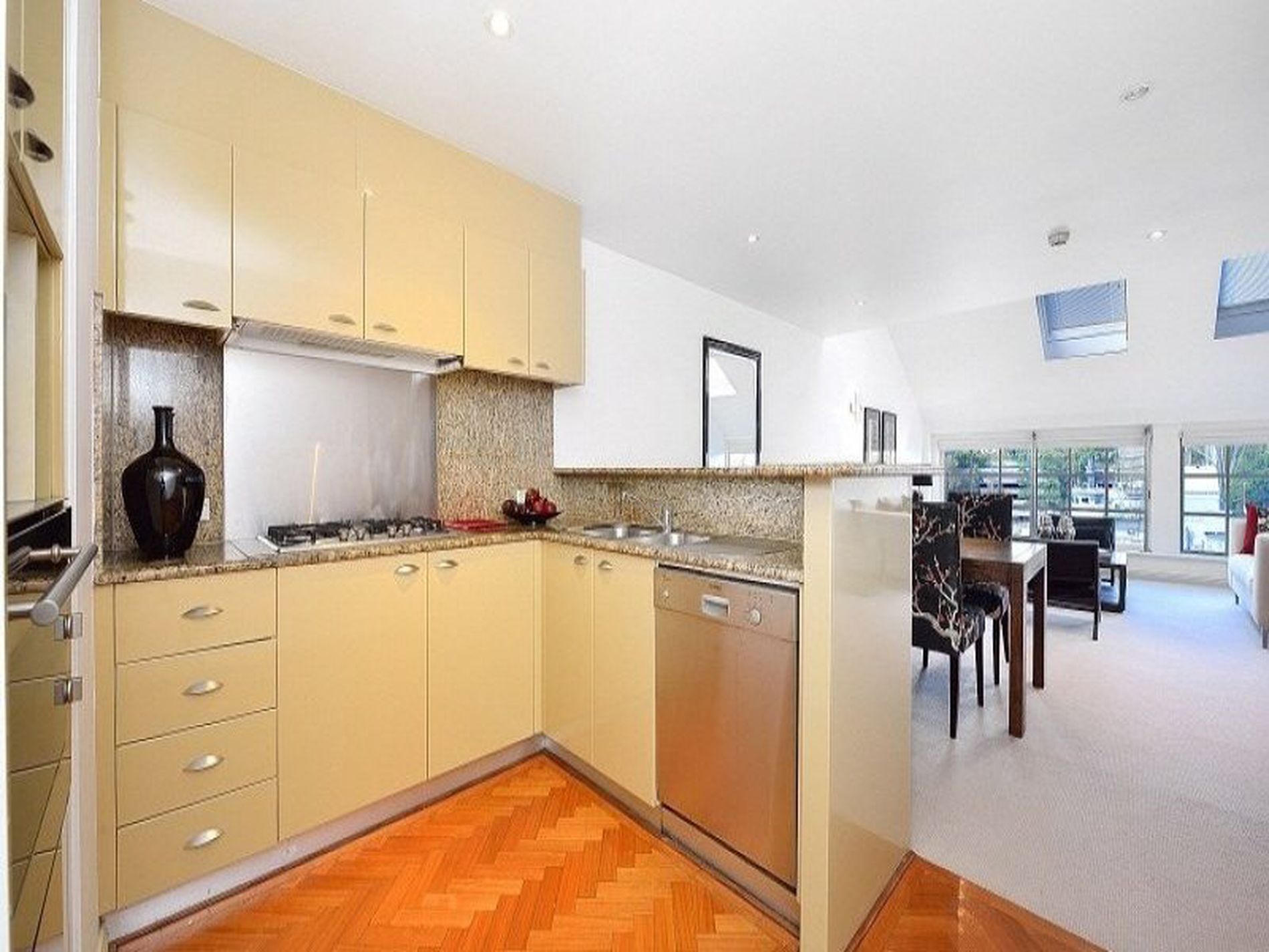 544 / 6 Cowper Wharf Road, Woolloomooloo