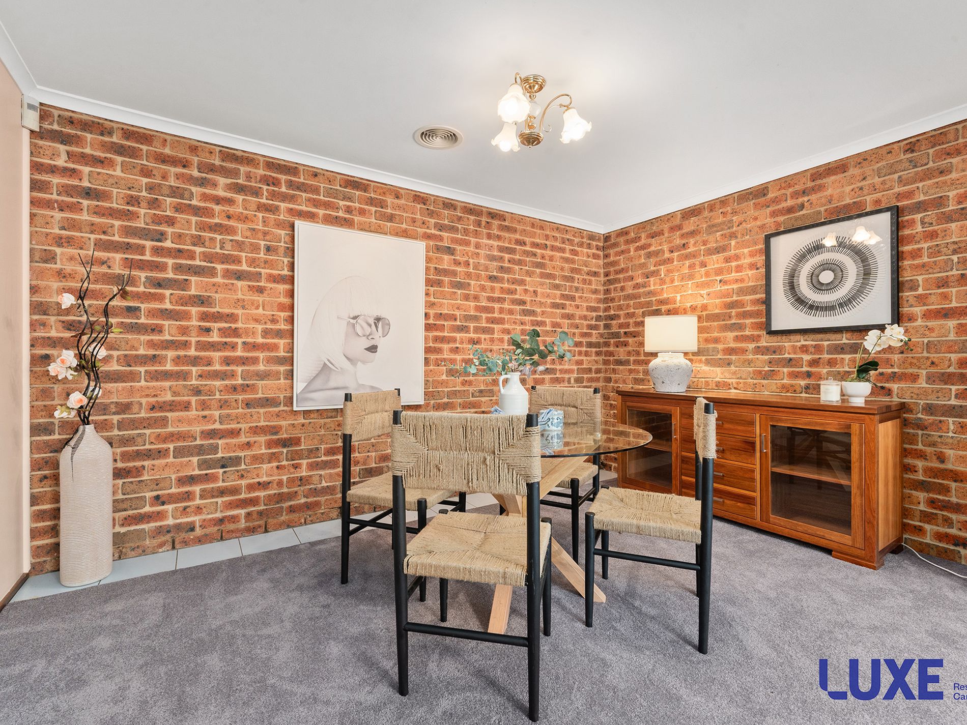 16 Gratton Place , Isaacs