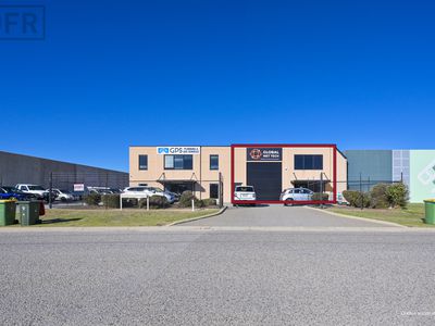 1 / 12 Helmshore Way, Port Kennedy