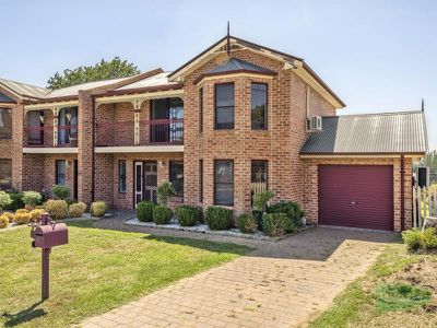 1 / 28 Dees Close, Bathurst
