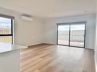 1 Earlville Street, Manor Lakes