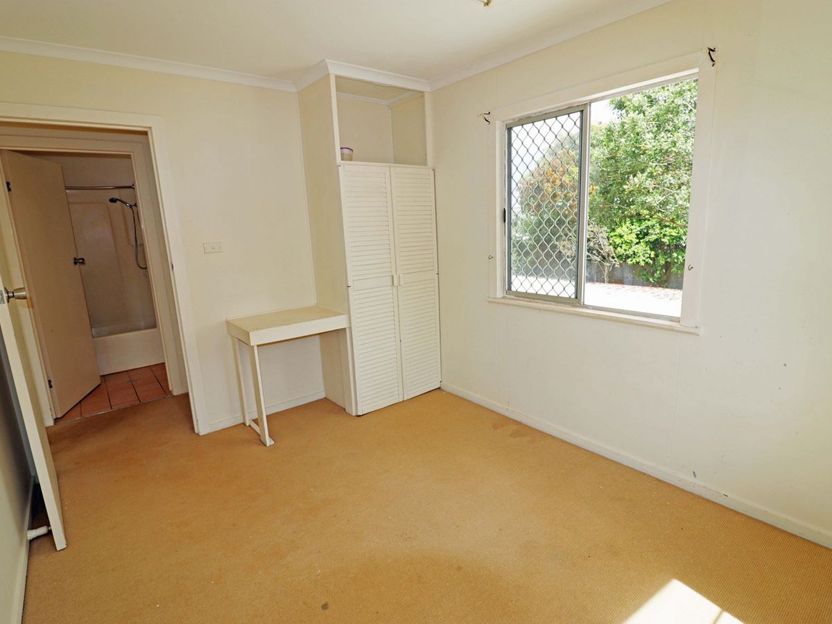 14 Azalea Street, Atherton