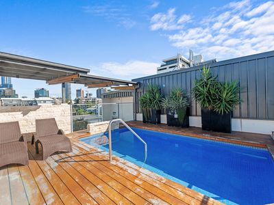 711 / 8 Dickens Street, Spring Hill