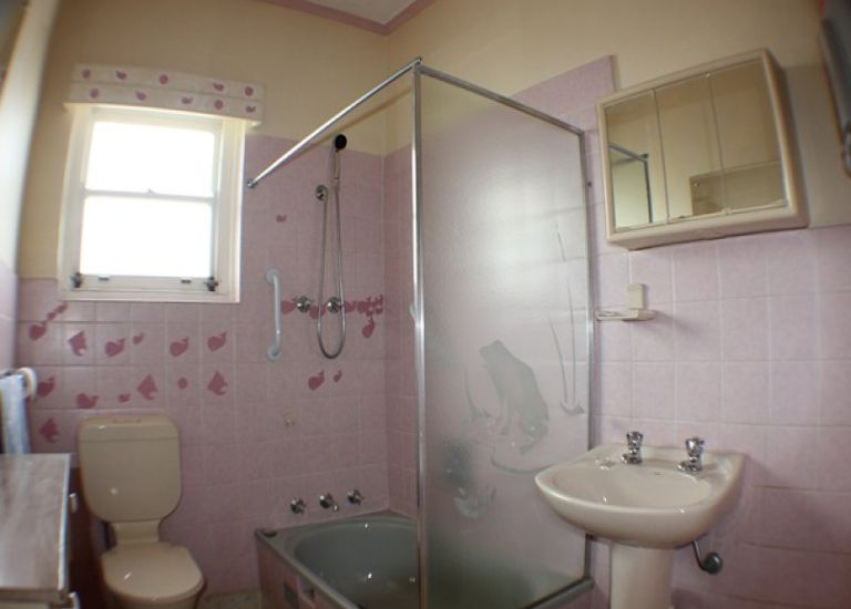1 / 3 Second Avenue, Glenelg East