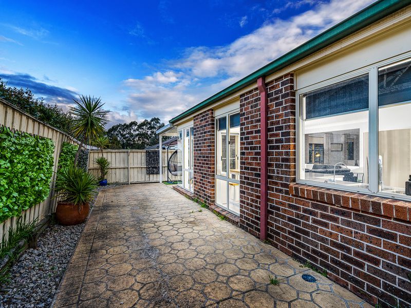 39 Canyon Drive, Stanhope Gardens