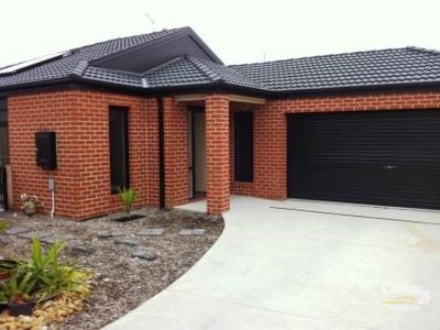 32A Pomegranate Way, Pakenham