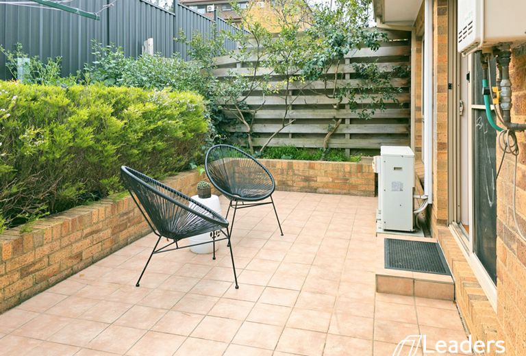 2/23 Barbara Avenue, Glen Waverley