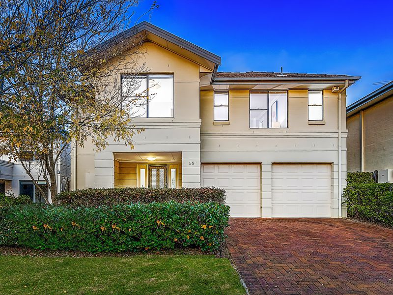 39 Cavalry Grove, Glenwood