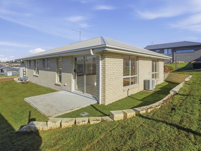 3 Larkin Court, Shorewell Park