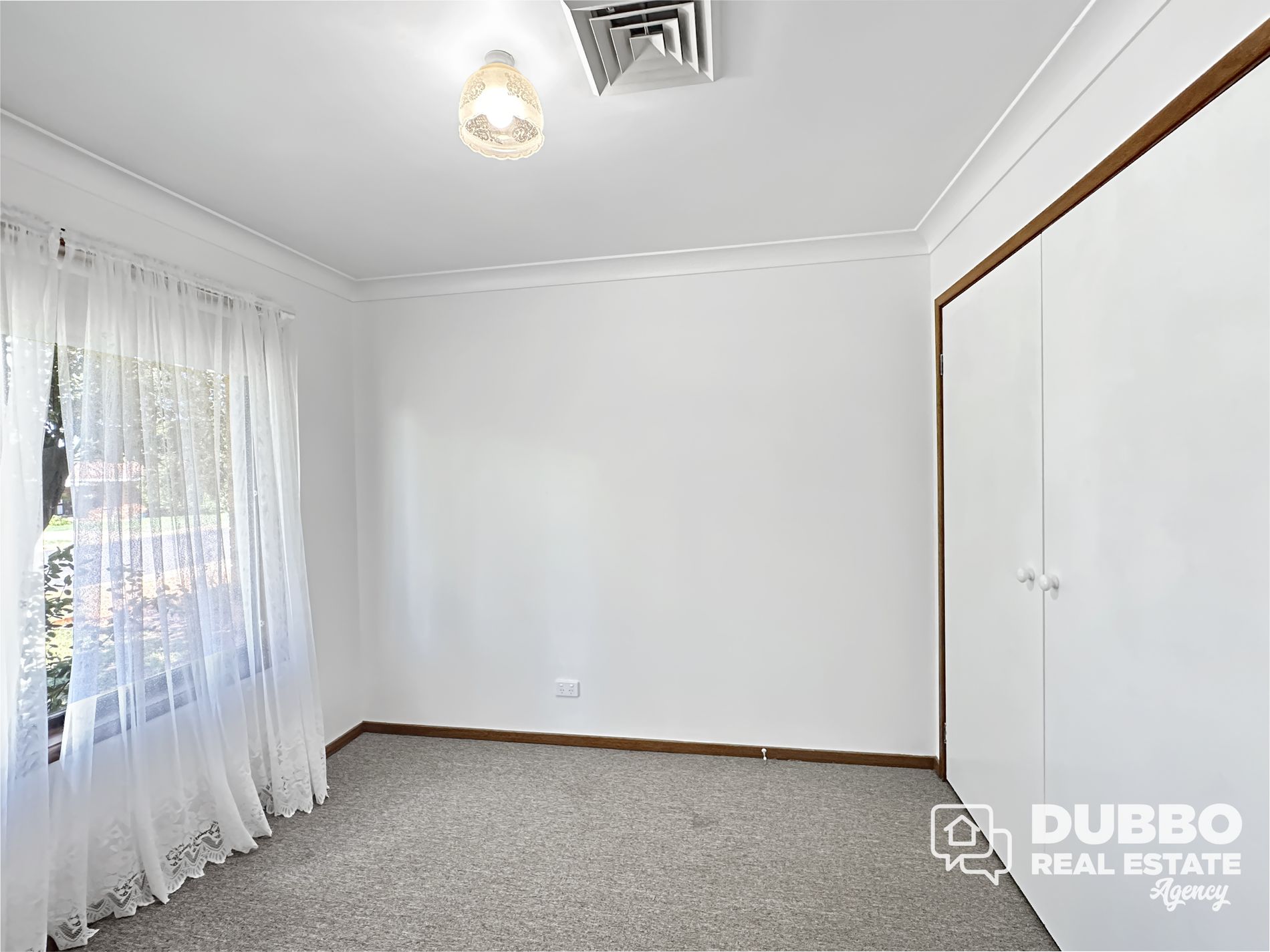 1 / 3 Nelson Place, Dubbo