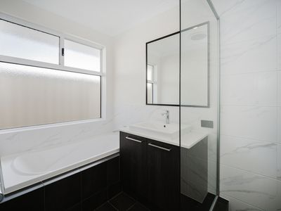 10 Rozelle View, Golden Bay