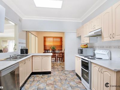 28 Fisher Street, Oak Flats
