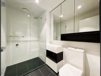 unit 203 / 140 Dudley Street, West Melbourne