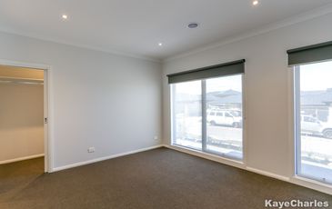 16  Lytonlee Avenue, Officer