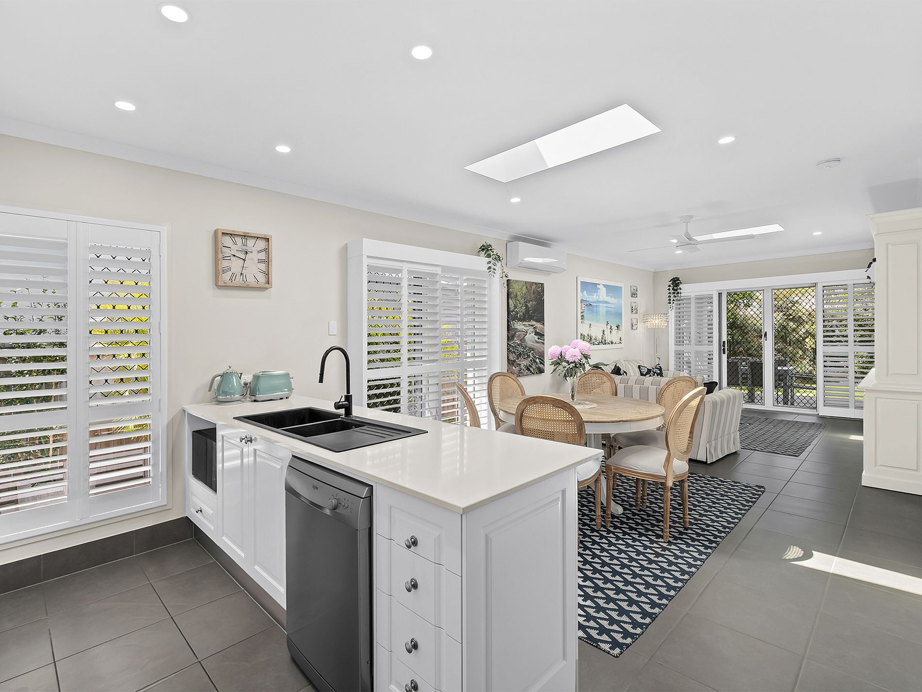 27 Comanche Street, Newport