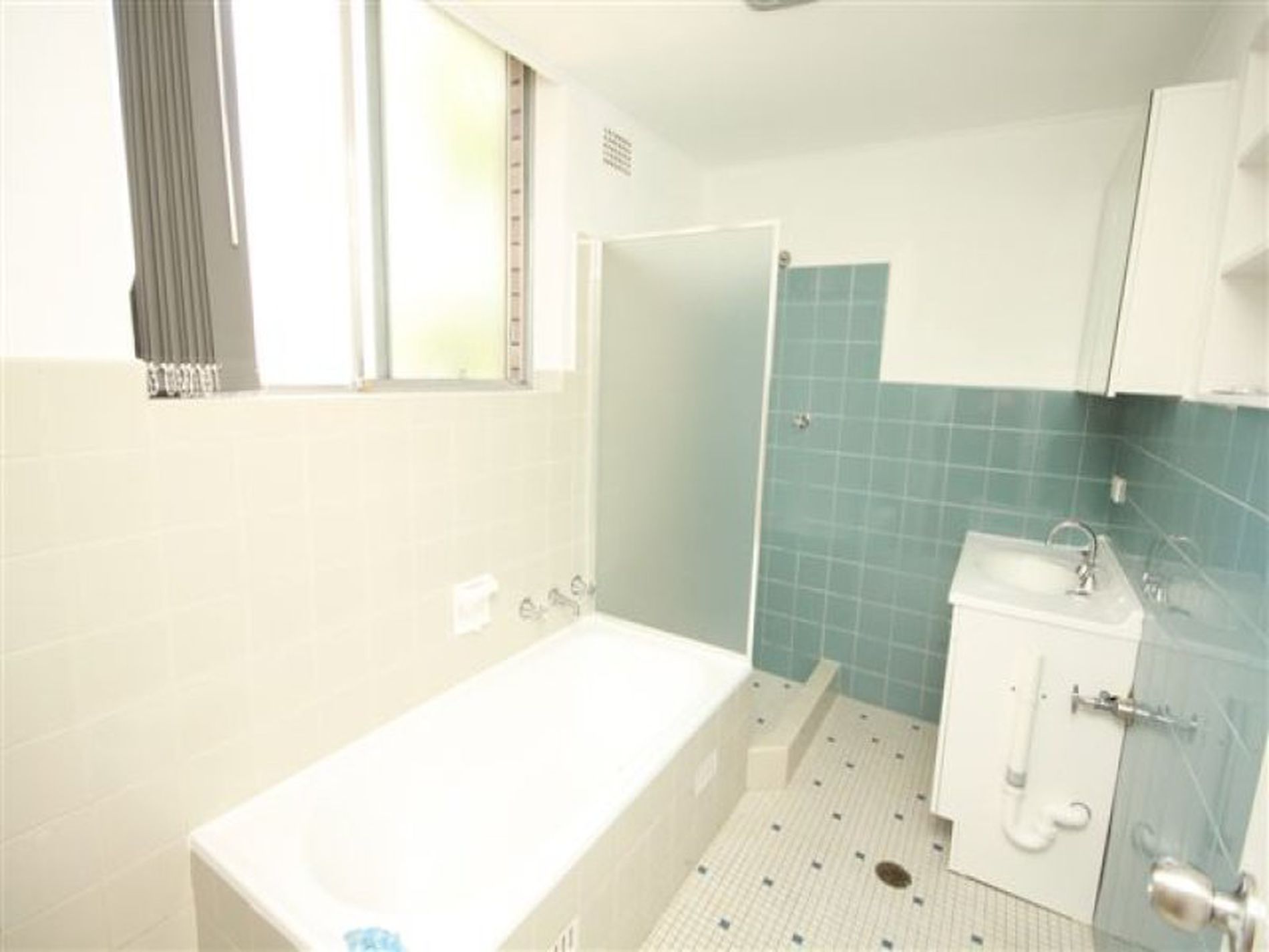 270 King Georges Road, Roselands