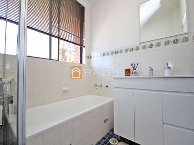 2 / 18 Chiswick Street, Greenacre